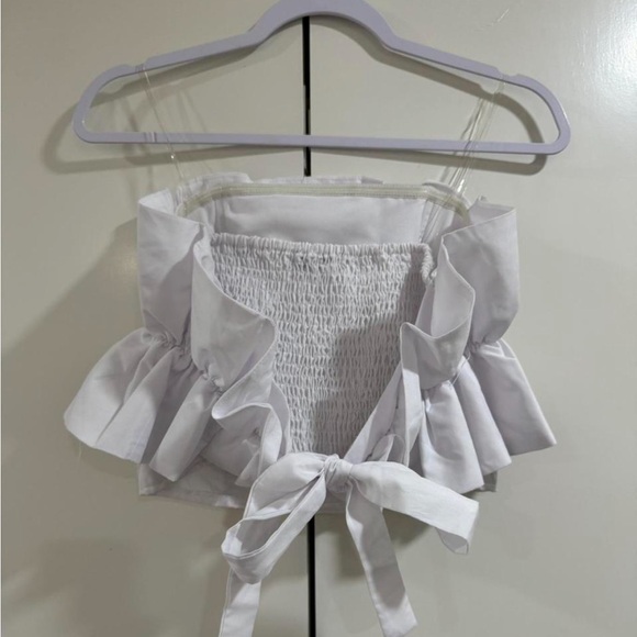 Chic White Ruffled Top - Picture 4 of 6